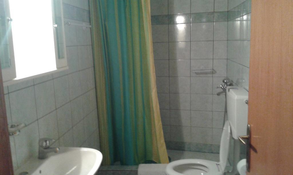Sofia Rooms Kalampaka Rum bild